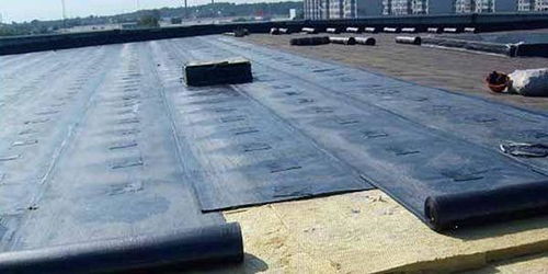 防水卷材聚酯胎和復(fù)合胎有什么區(qū)別